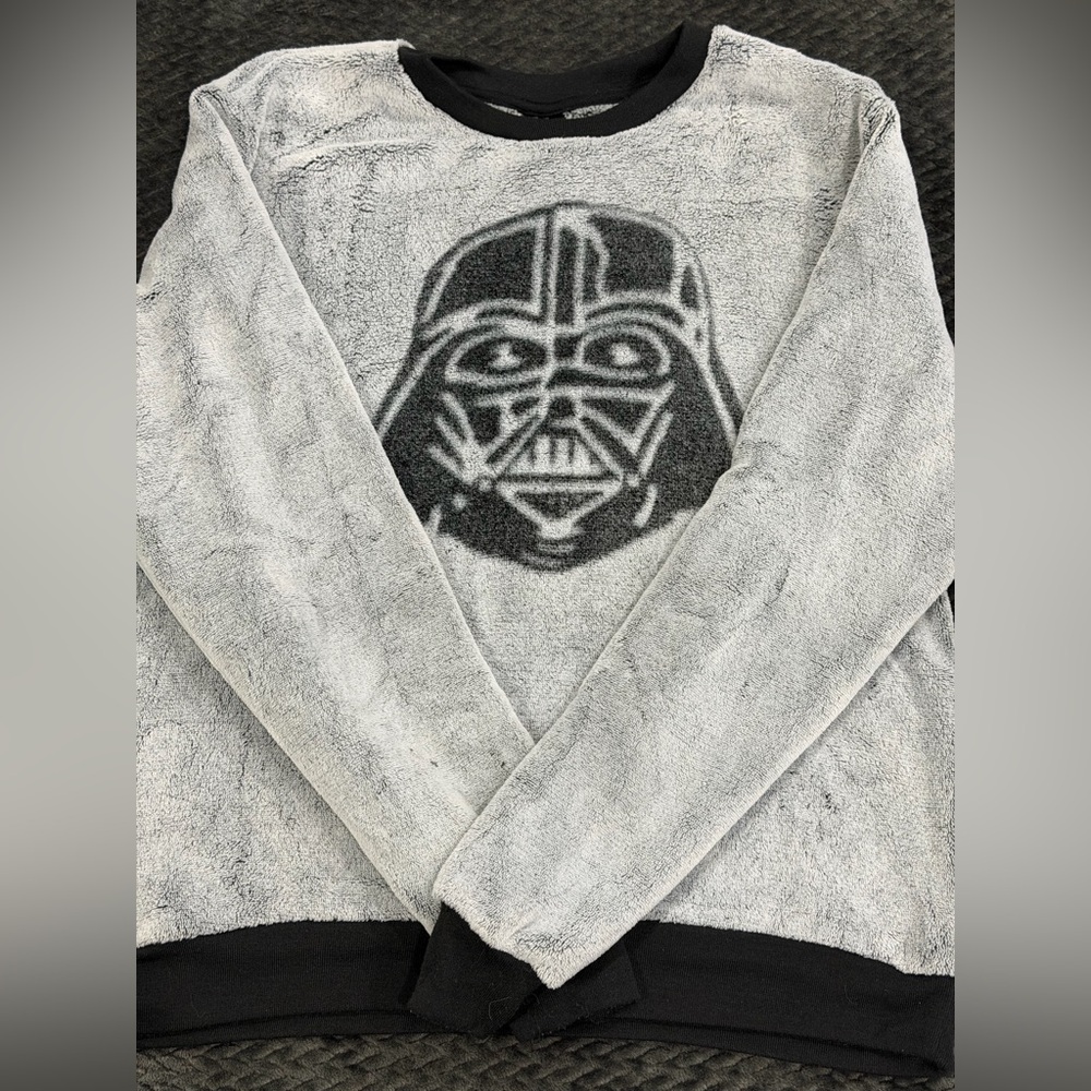 Star Wars Crewneck Sweater with Darth Vader Graphic, Size M, EUC, Fuzzy Cozy